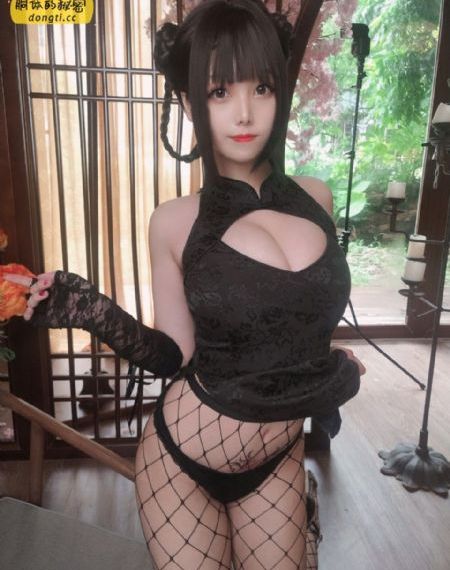 扒开腿挺进她的花苞深处_国语配音超清