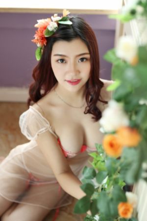 班长脱我内衣裤揉我大胸好爽_1080P电影完整版