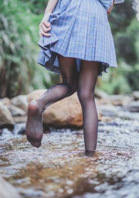 女教师被几个男生玩弄韩国_HD高清完整版播放